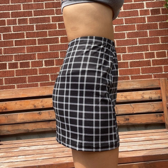 SHEIN Skirt - Picture 3 of 5
